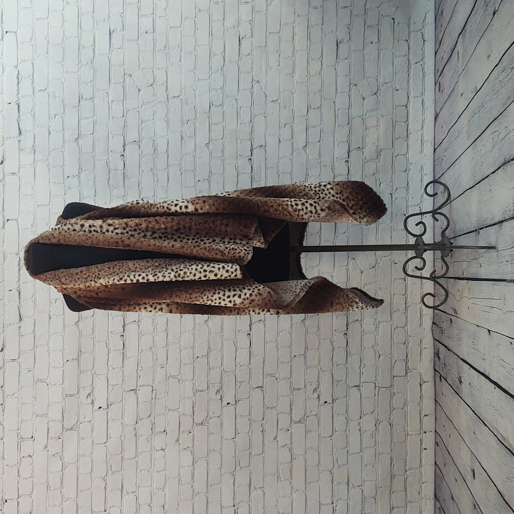 Animal Print Faux Fur Vest - Picture 8 of 10